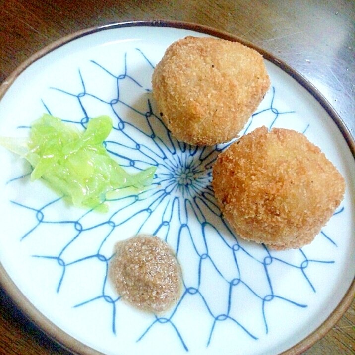 里芋の塩コロッケ ソース2種を添えて レシピ 作り方 By Bega3977 楽天レシピ